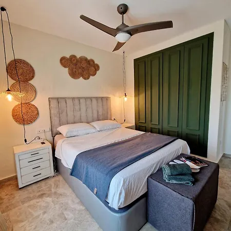 Luxury With View And Garden Near Villa