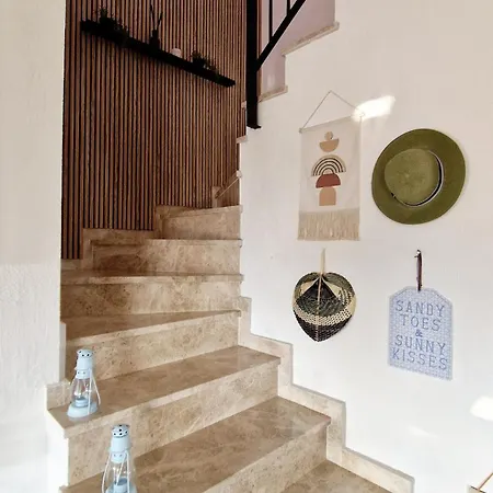 Villa Luxury With View And Garden Near *