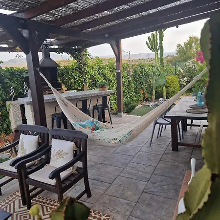 Villa Luxury With View And Garden Near *