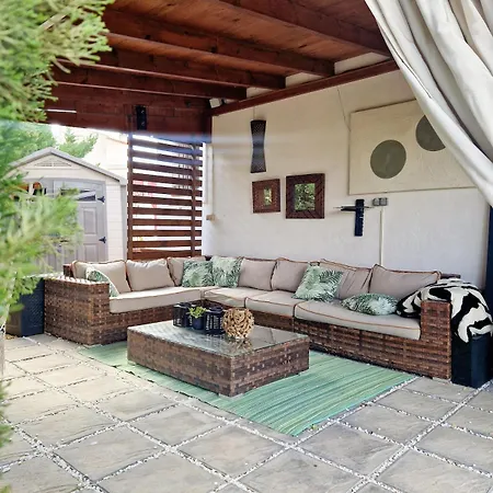 Luxury With View And Garden Near Alicante