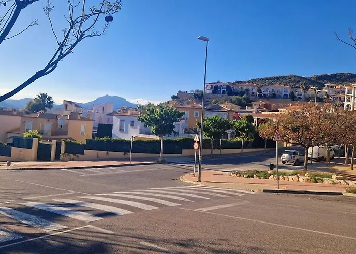 Luxury With View And Garden Near 빌라 *