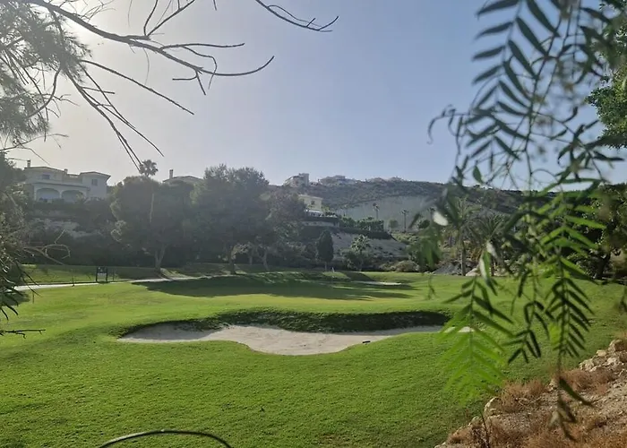 빌라 Luxury With View And Garden Near