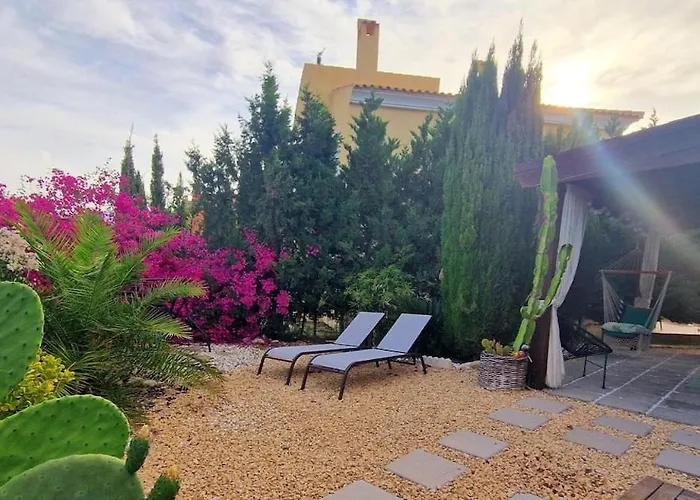 Luxury With View And Garden Near 빌라 *