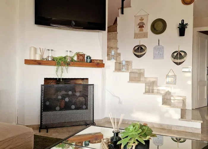 Luxury With View And Garden Near 빌라 *