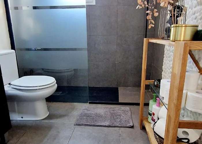 Luxury With View And Garden Near *